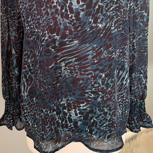 Animal Print Ruffle Top Blouse 6 Small NWT blue black leopard print MoB wife - Picture 9 of 11